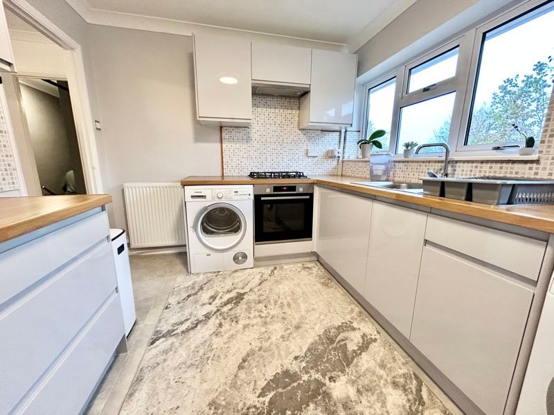 Property photo 3 of 14 Kitchen