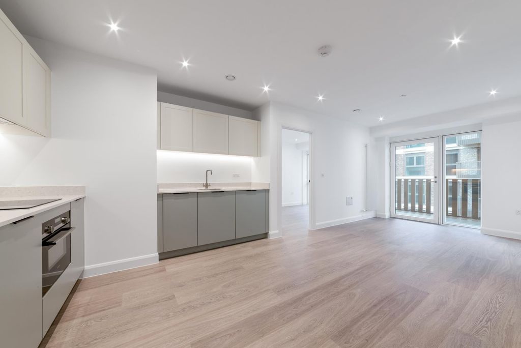 Property photo 2 of 9