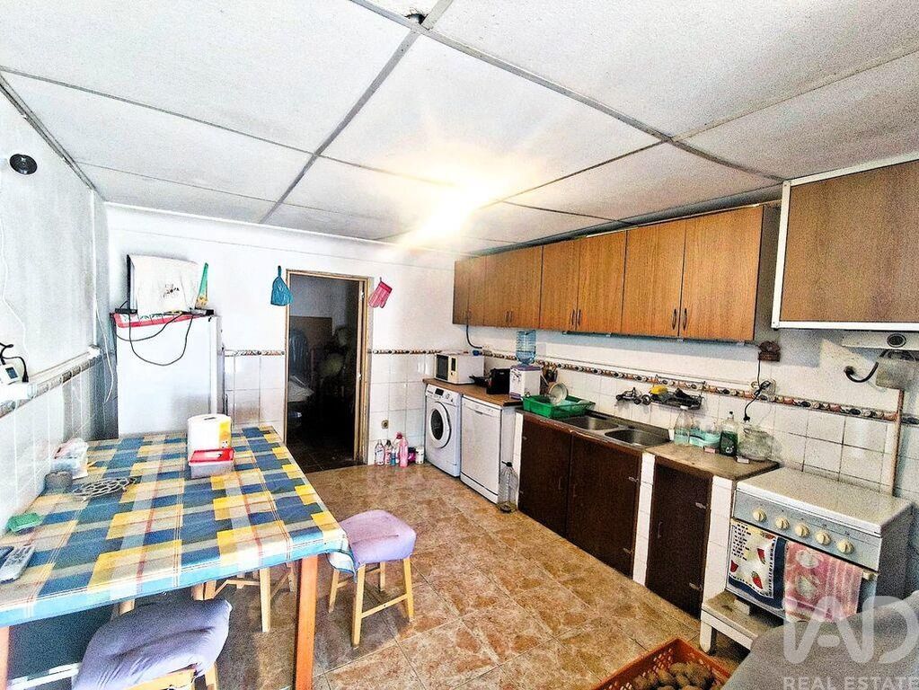 Property photo 1 of 28
