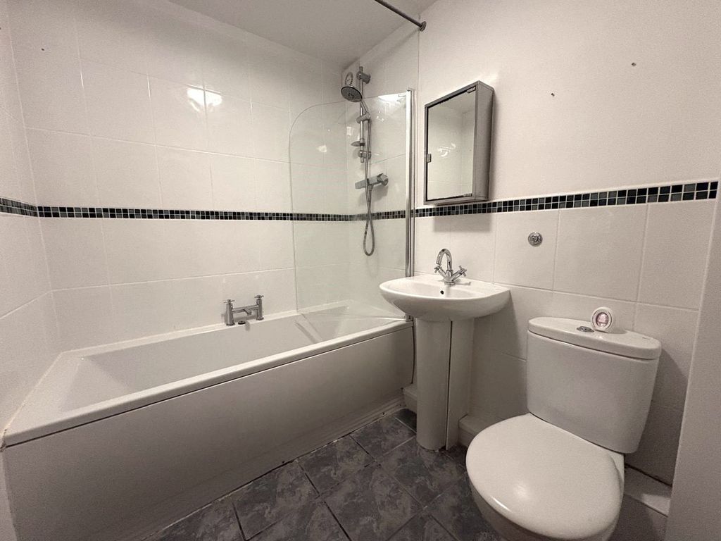 Property photo 3 of 6 Gallery