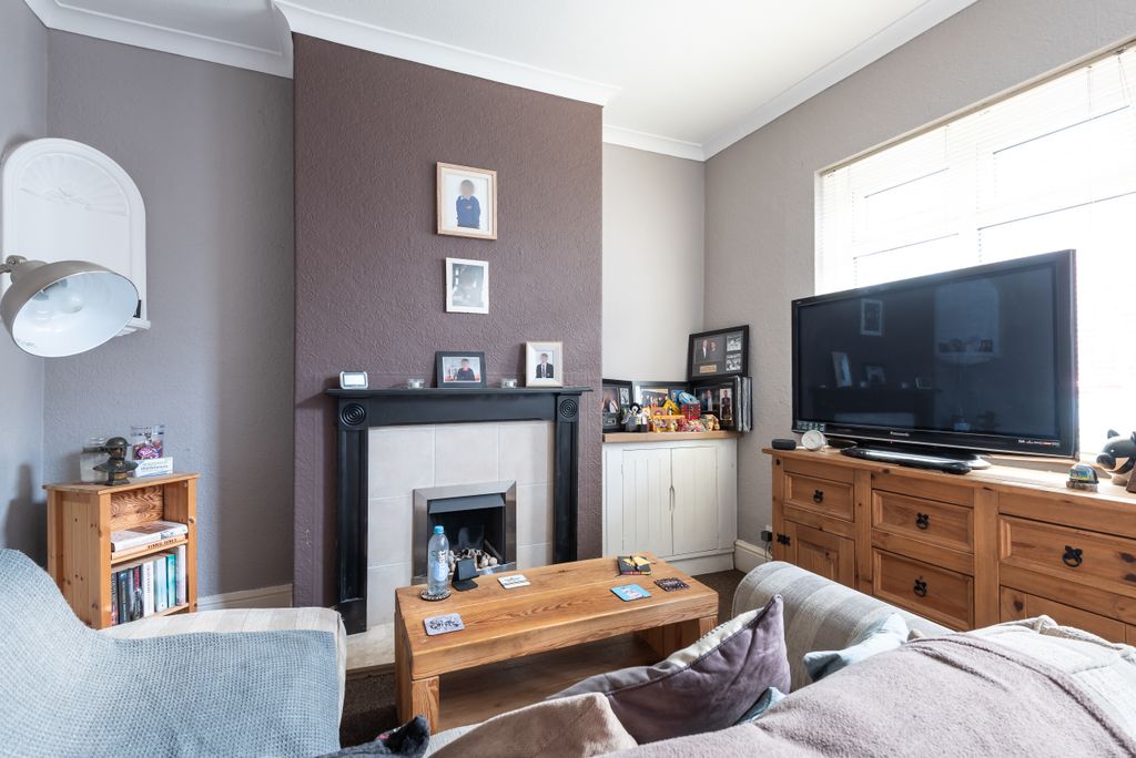 Property photo 3 of 17