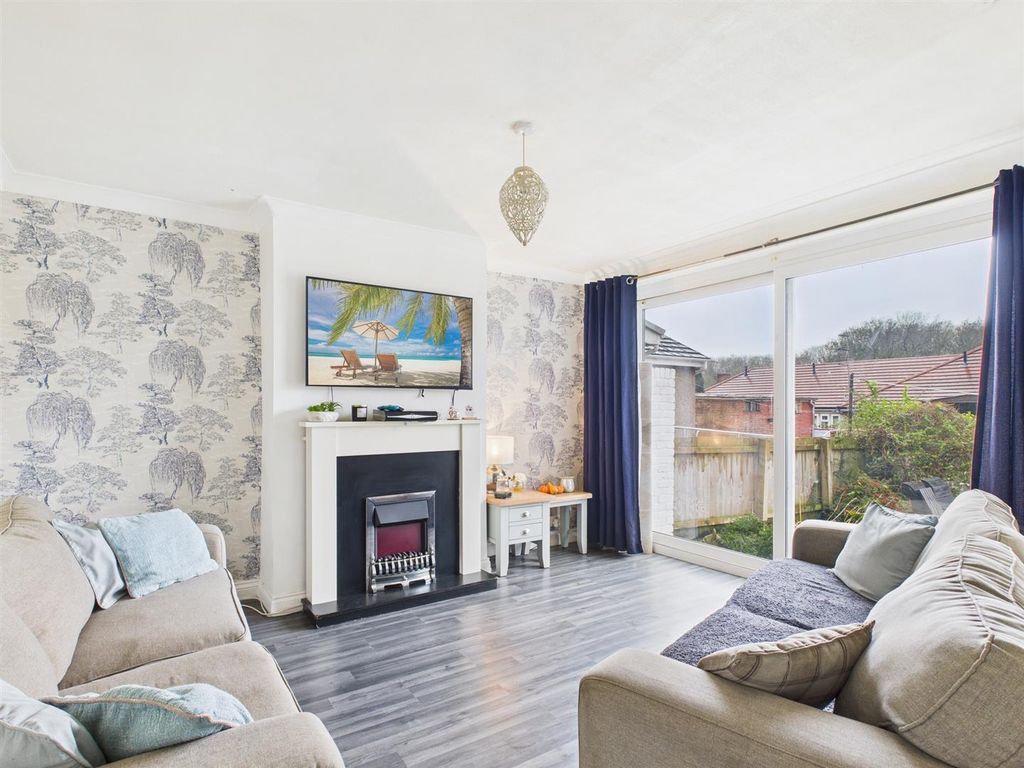 Property photo 2 of 9 Cam02295G0-Pr0342-Still003.Jpg