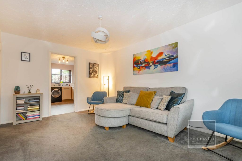 Property photo 3 of 11