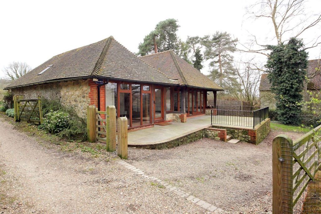 Property photo 2 of 10