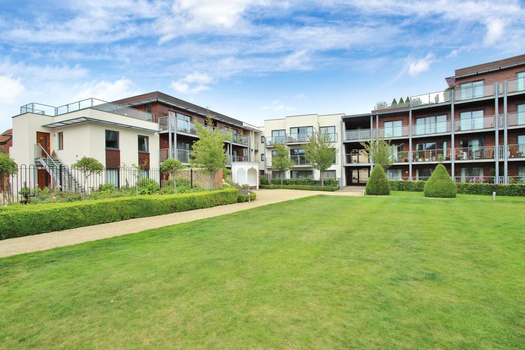 Property photo 1 of 13