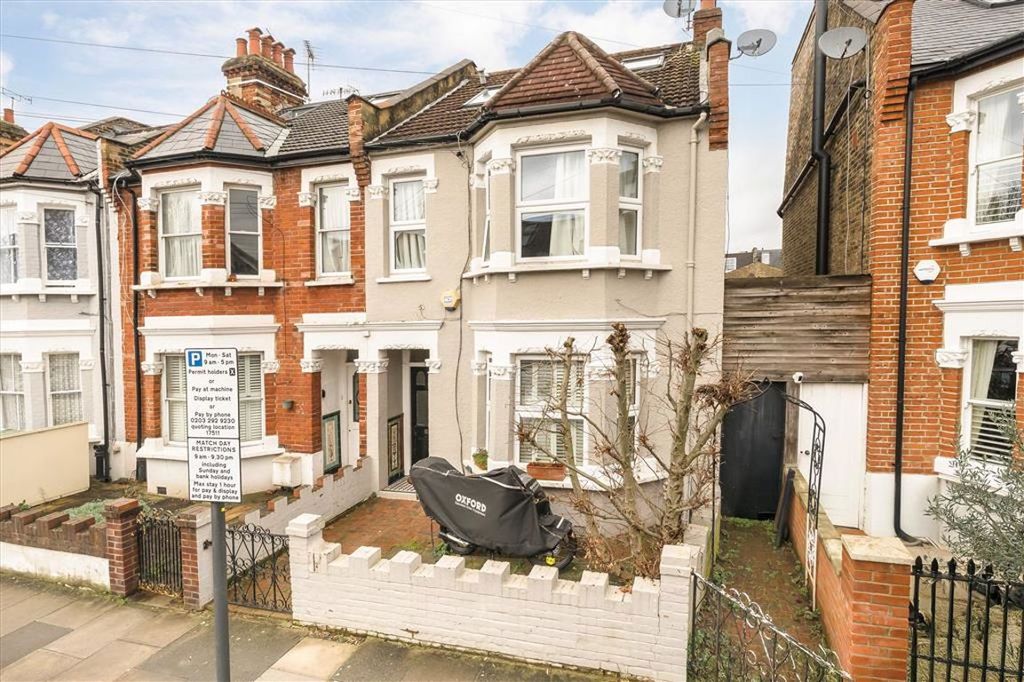 Property photo 1 of 11