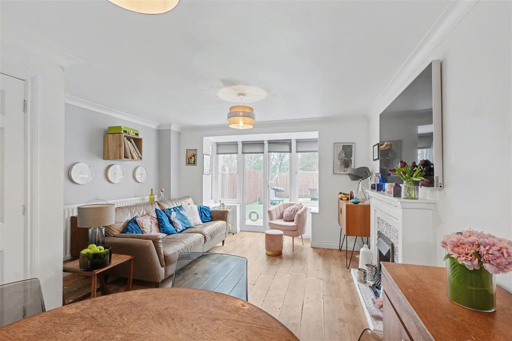 Property photo 2 of 27 Lounge Diner_2.Jpeg