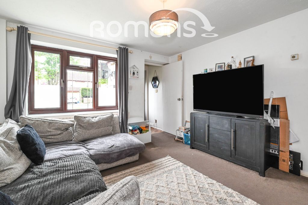 Property photo 2 of 11 Property Image