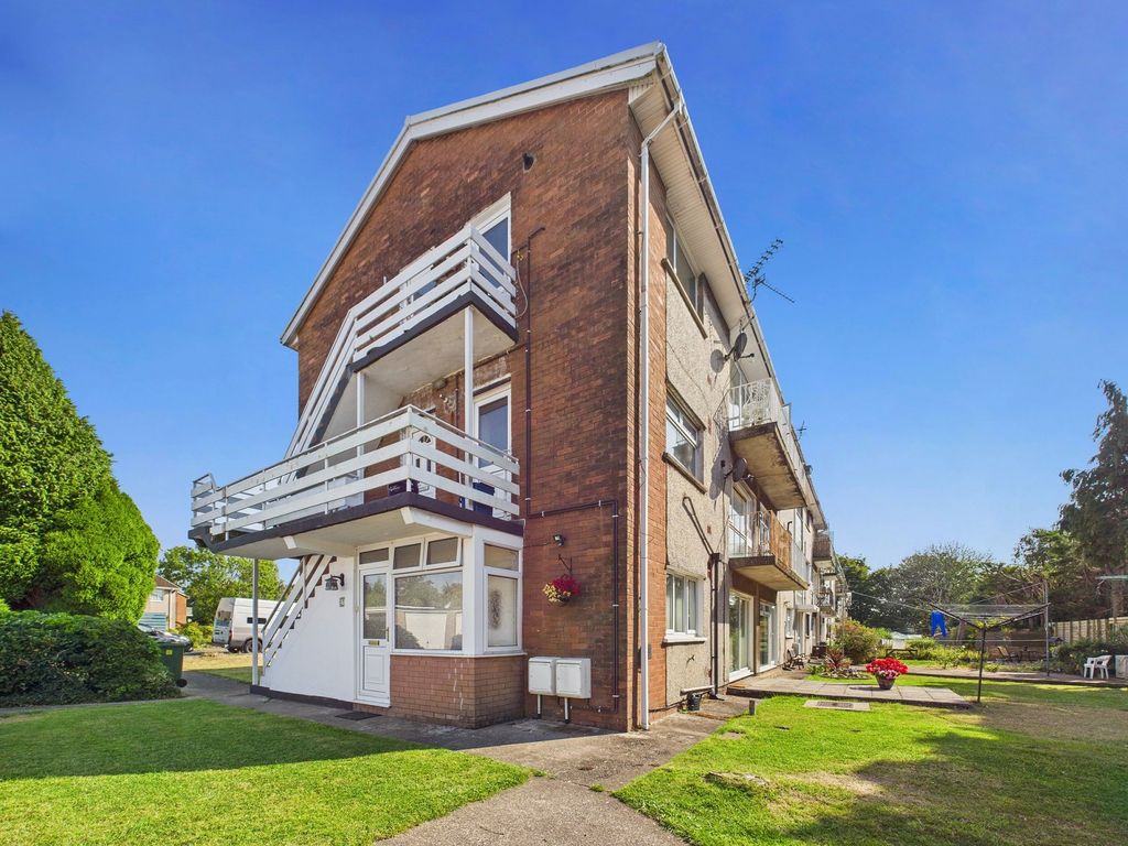 Additional image 9 of 2 bed flat for saleClos Hendre, Rhiwbina, Cardiff. CF14
