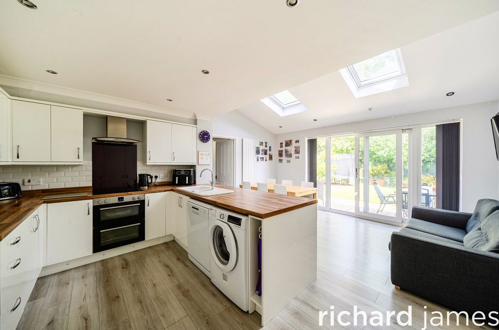 Property photo 3 of 13 9515Adea5663468F91c093c39c6996Ec