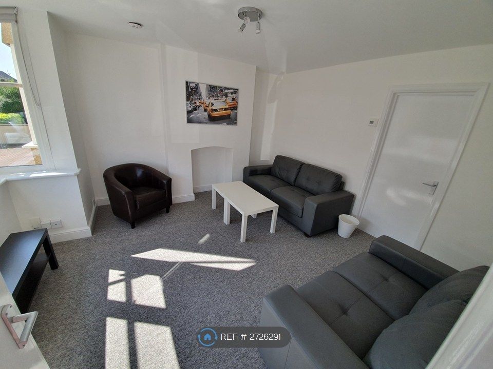 Property photo 2 of 24 Living Room