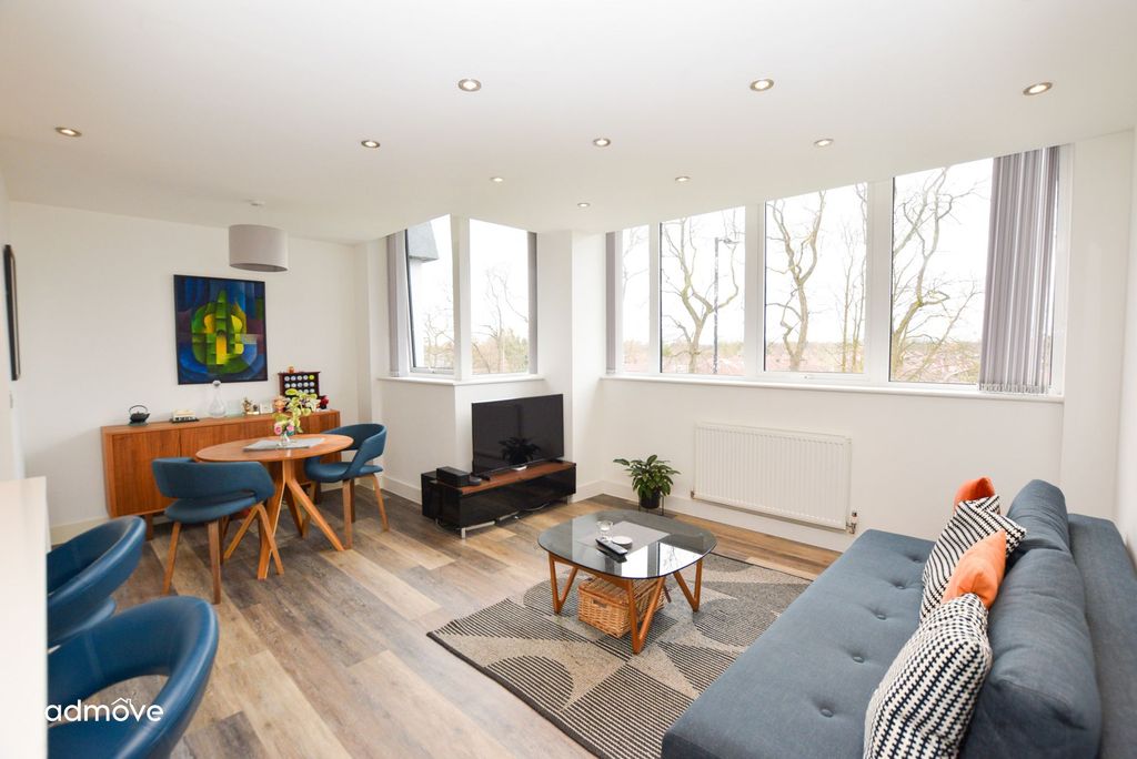 Property photo 2 of 14 Photo 9