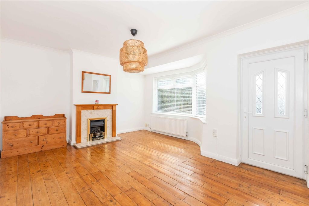 Property photo 2 of 14 Halsbury-5.Jpg