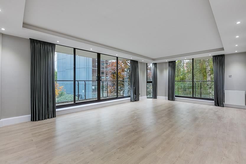 Property photo 1 of 11 Kensington West