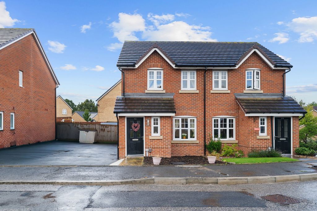 Property photo 1 of 35