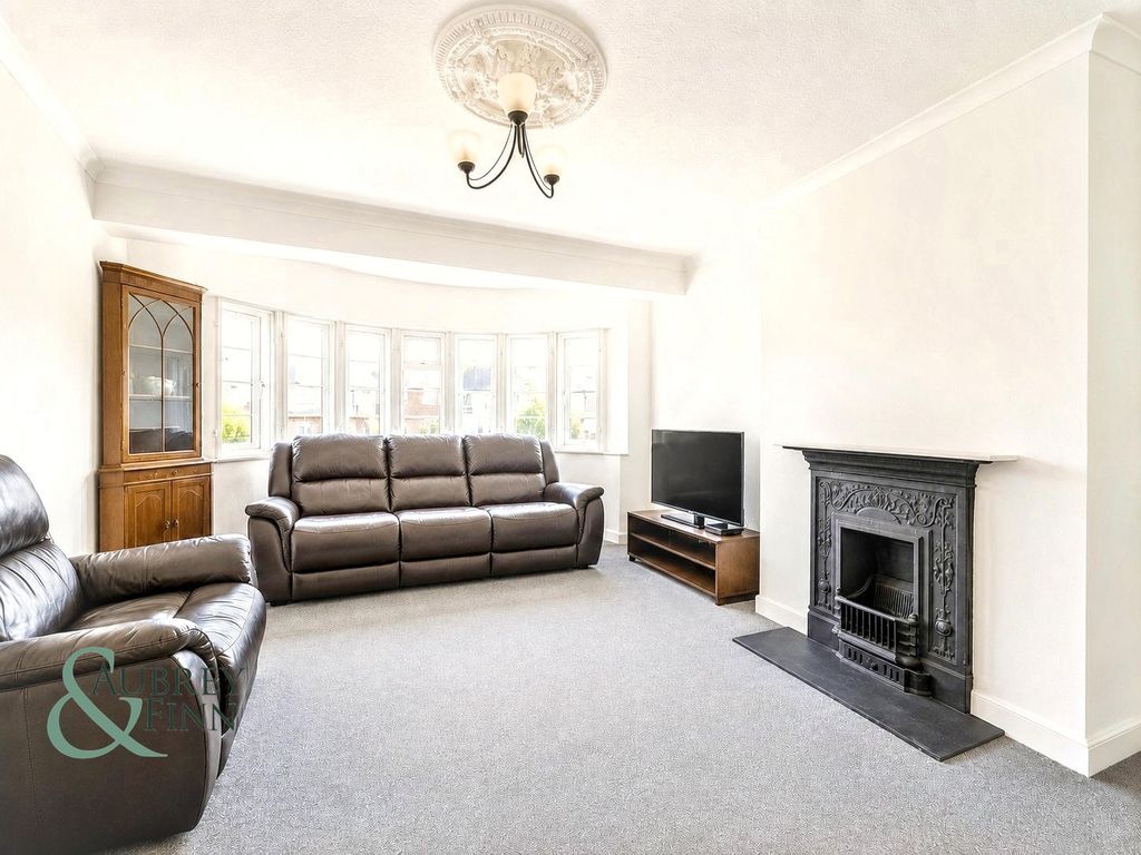 Property photo 3 of 11 0A7E3A09-1834-4715-84Cf-0436CC7E0D90