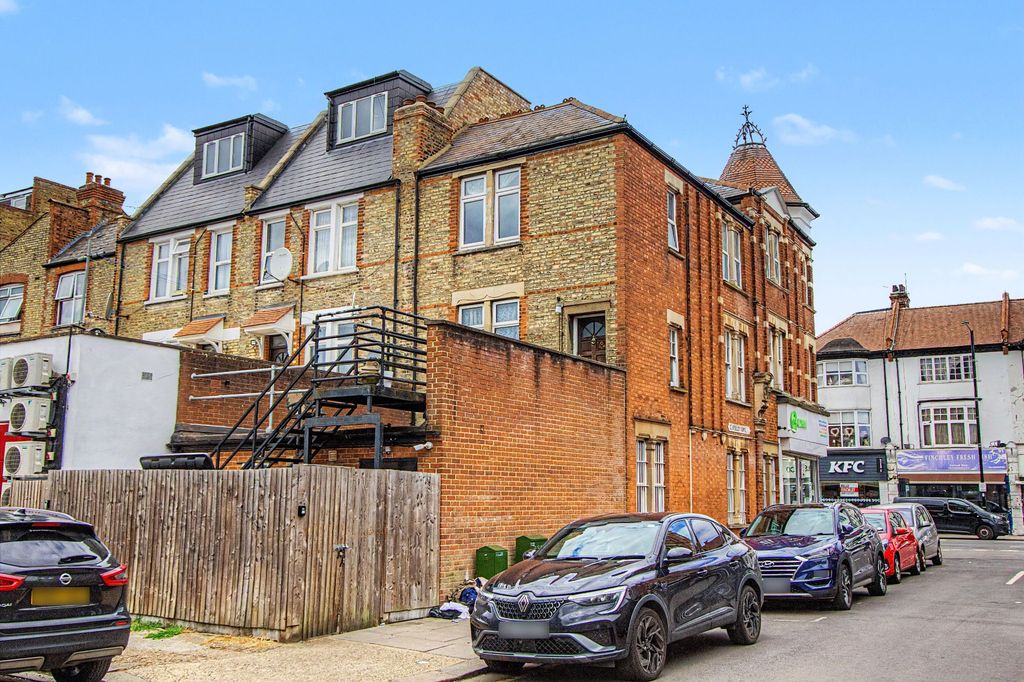 Property photo 3 of 14 96A Ballards Lane, Finchley, London N3 2DL