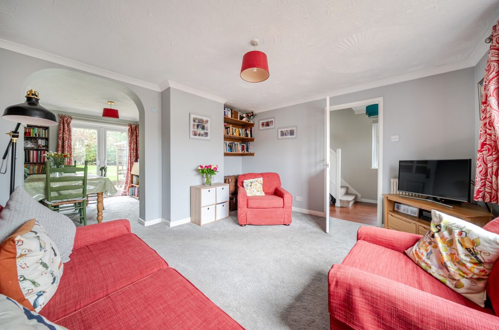 Property photo 2 of 12 1387996-14-6936ee...