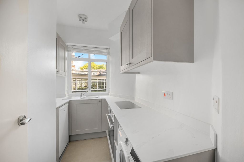 Property photo 3 of 6 Picture No. 14