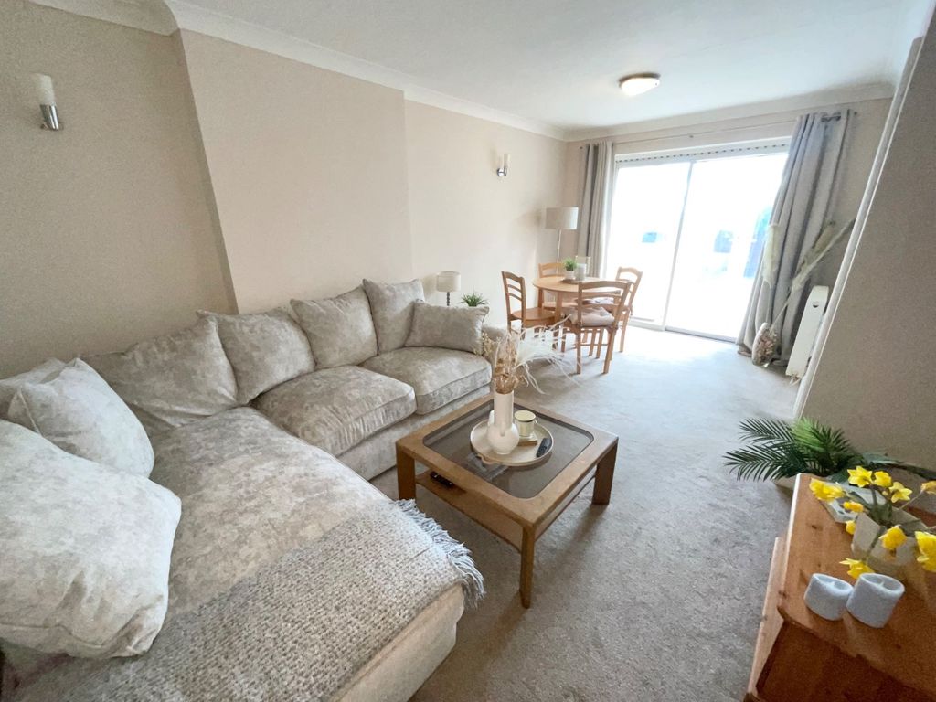 Property photo 3 of 17 4772615