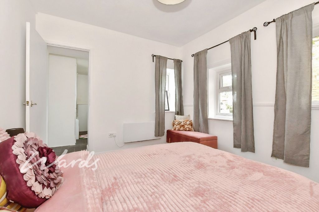 Property photo 3 of 6 d7B3F831-Bedroom