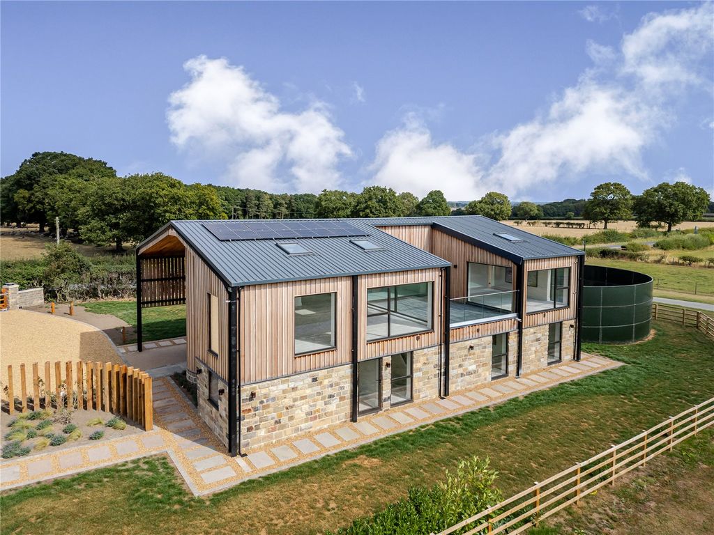 Property photo 1 of 27 Picture 1