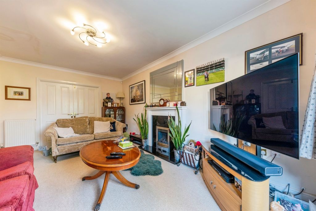 Property photo 3 of 17