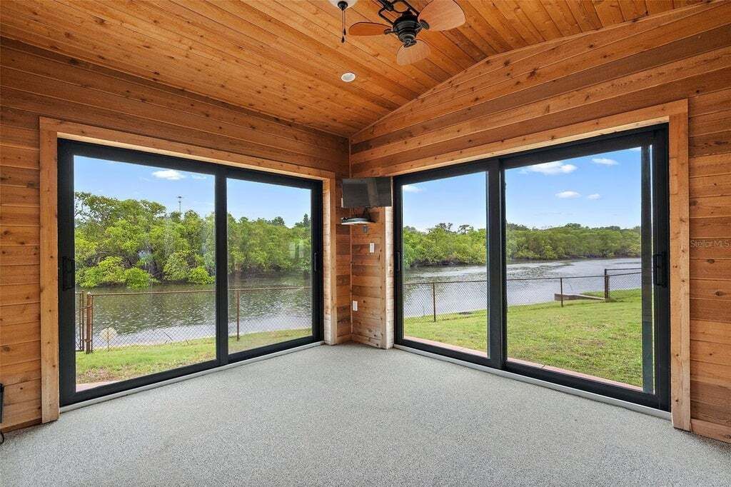 Property photo 2 of 12 <Alttext/>