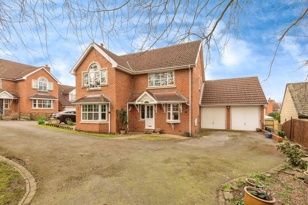 Property photo 1 of 18