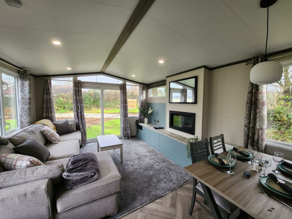 Property photo 1 of 6 Juliots Well Lodge Retreat- Victory-Lochwood-52427