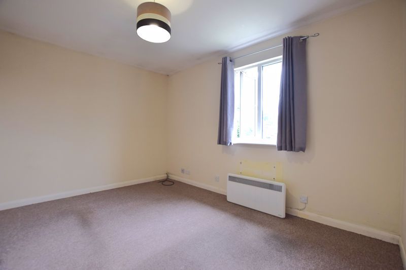 Property photo 2 of 14 Photo 12