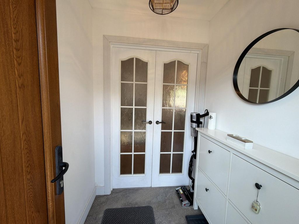 Property photo 3 of 32 Porch