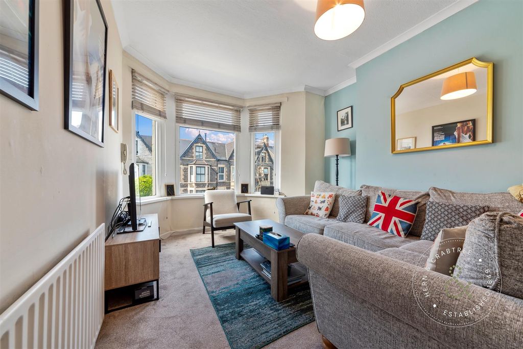 Property photo 2 of 19 Kings-Road-03.Jpg