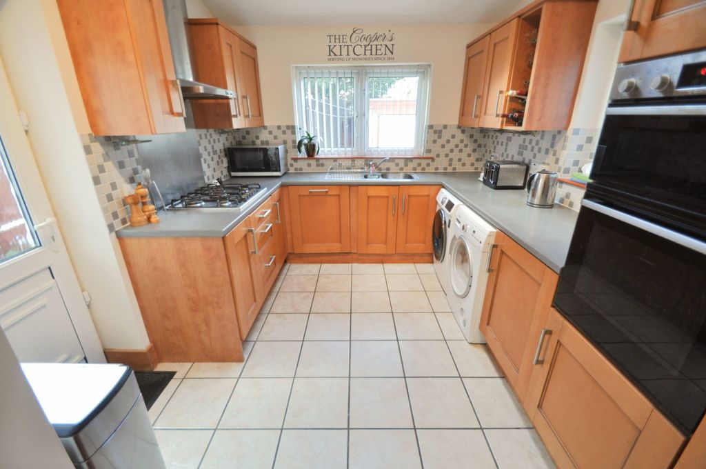 Property photo 2 of 29