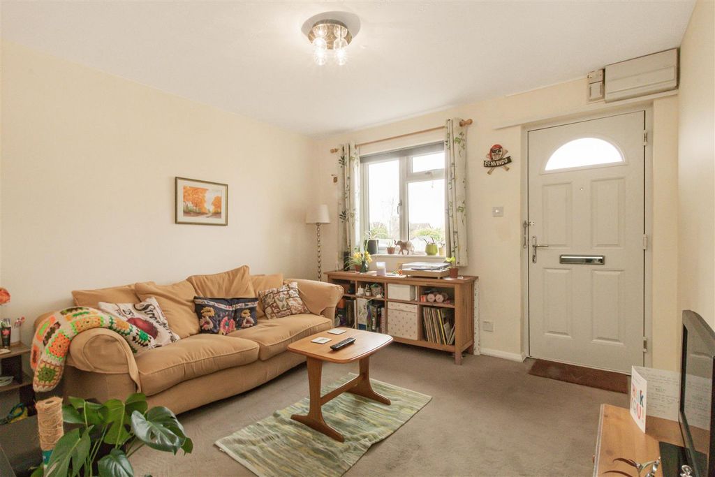 Property photo 2 of 8 7_77342.Jpg