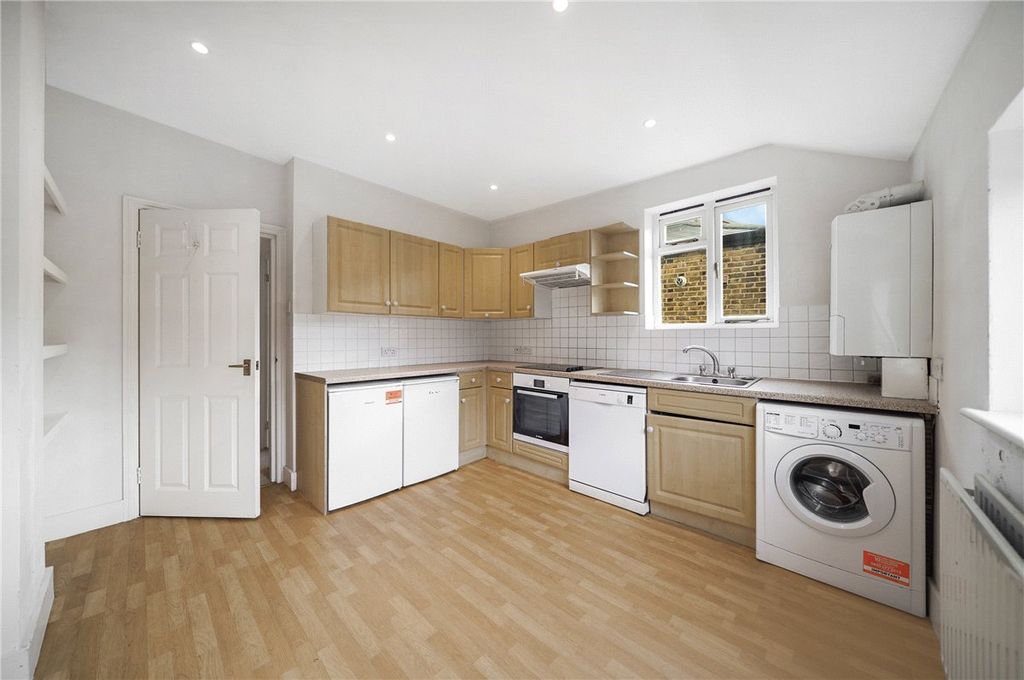 Property photo 3 of 15 Picture No. 02