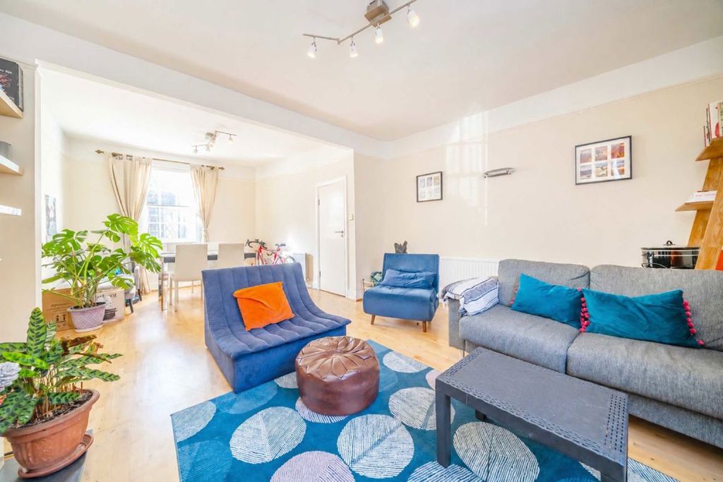 Property photo 2 of 4