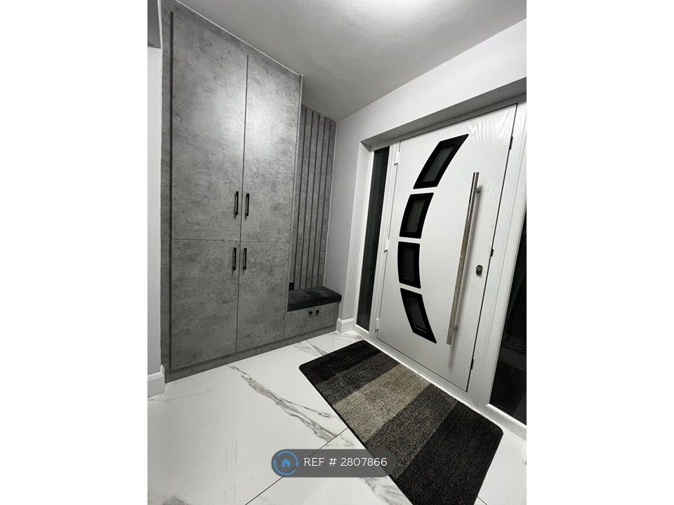 Property photo 2 of 18 Porch View