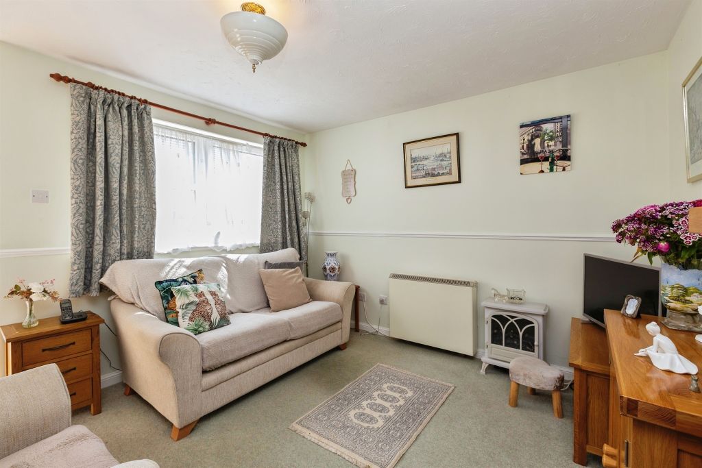 Property photo 2 of 16