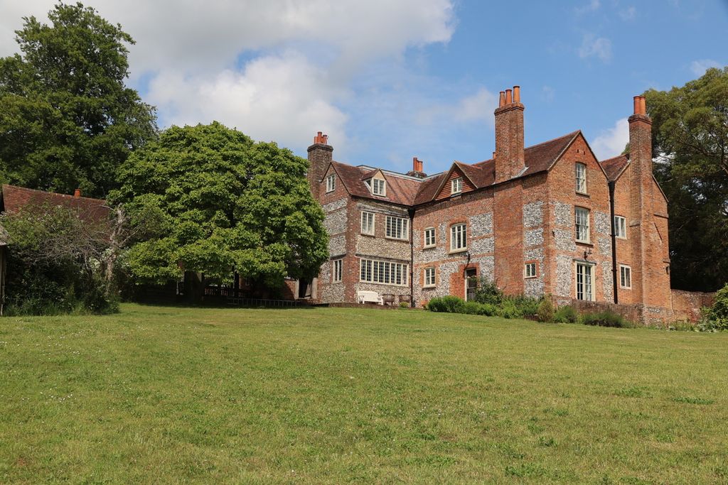 Property photo 1 of 32 Picture No. 01