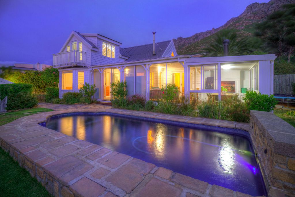 Property photo 1 of 53 Sw1734986