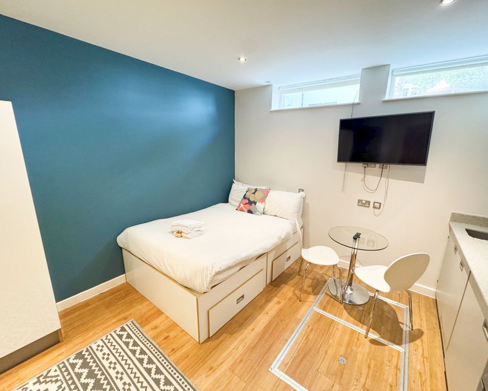 Property photo 1 of 5