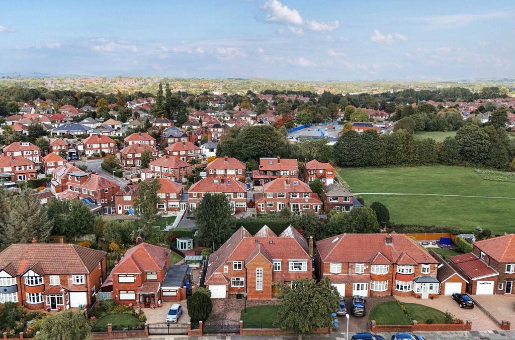 Property photo 3 of 53 Picture No. 04