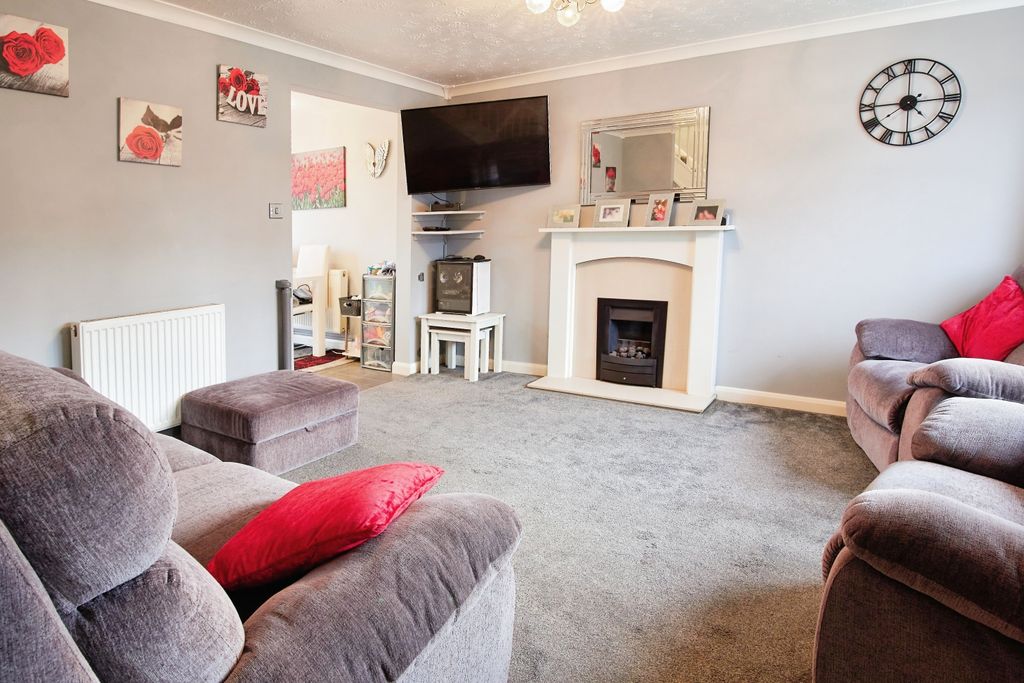 Property photo 2 of 15