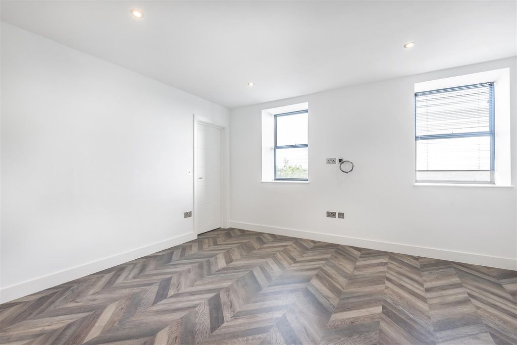 Property photo 2 of 9 485421 (5).Jpg