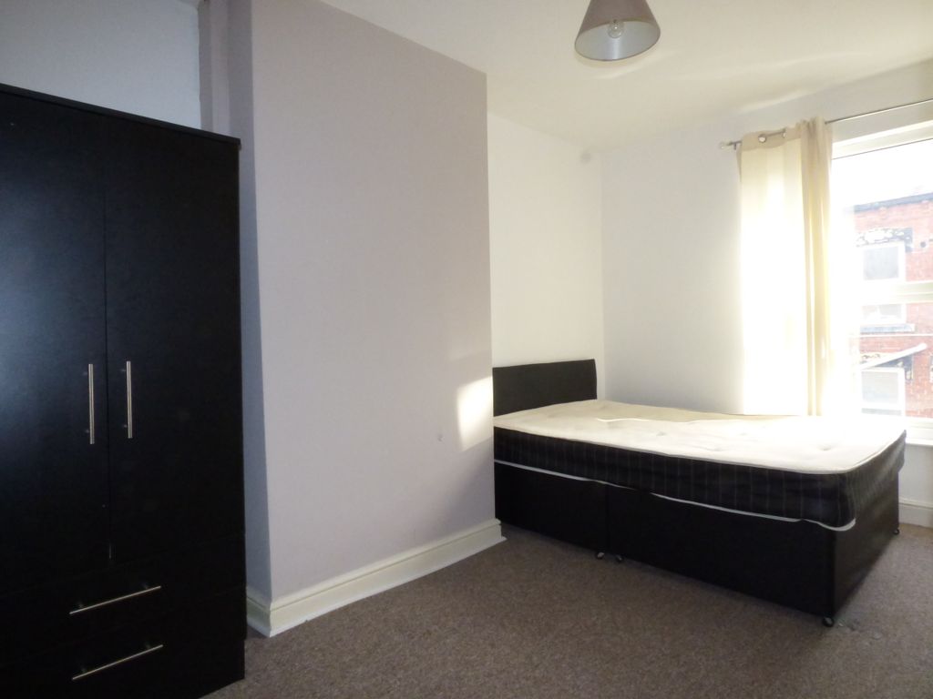 Property photo 3 of 6 P1000729