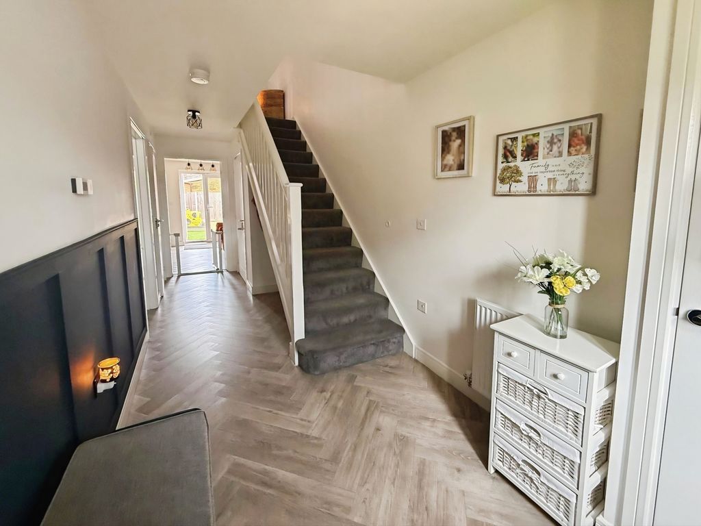 Property photo 2 of 18 Photo 4