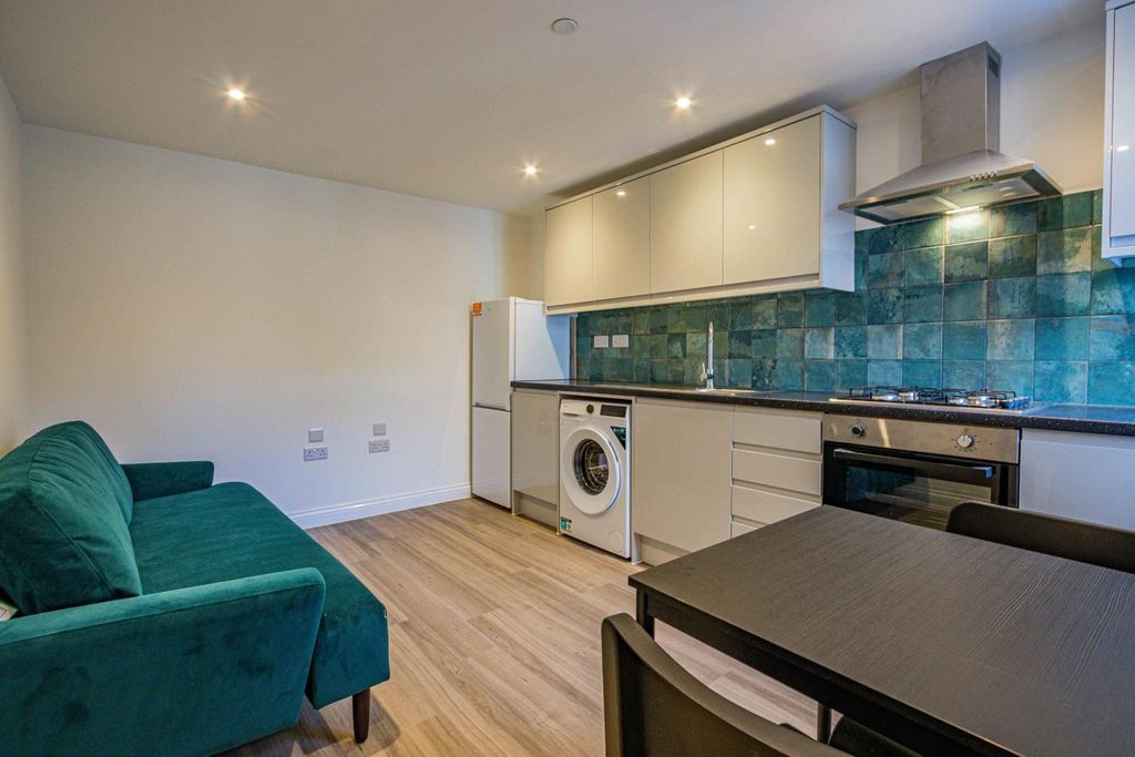 Property photo 1 of 7 Img-4.Jpg