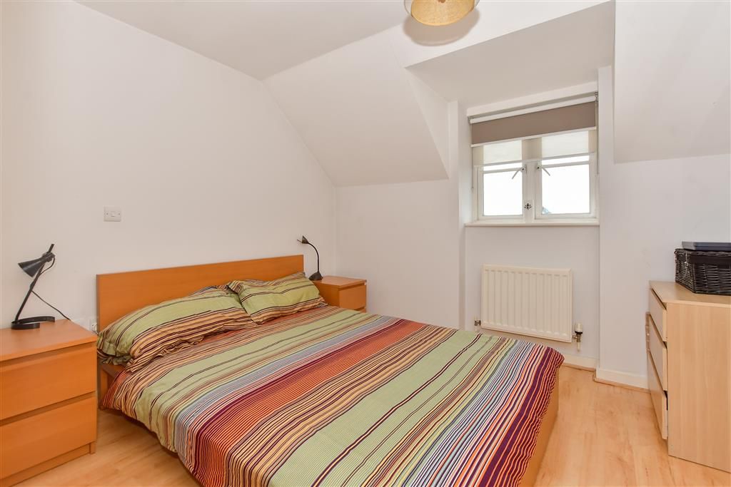 Property photo 3 of 9 Bedroom 1