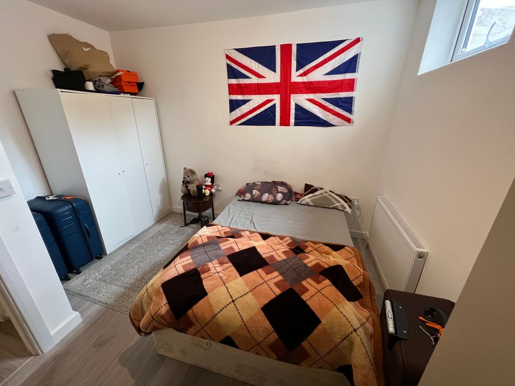 Property photo 2 of 8 Img_4535[1]